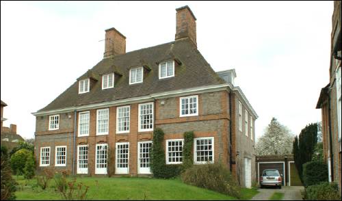 011 Erskine Hill